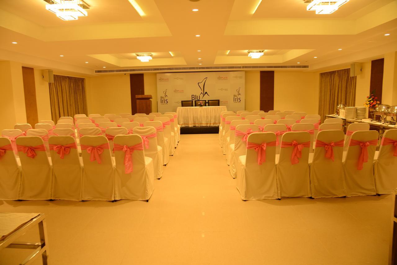 Blu Iris Hotel Madras Buitenkant foto