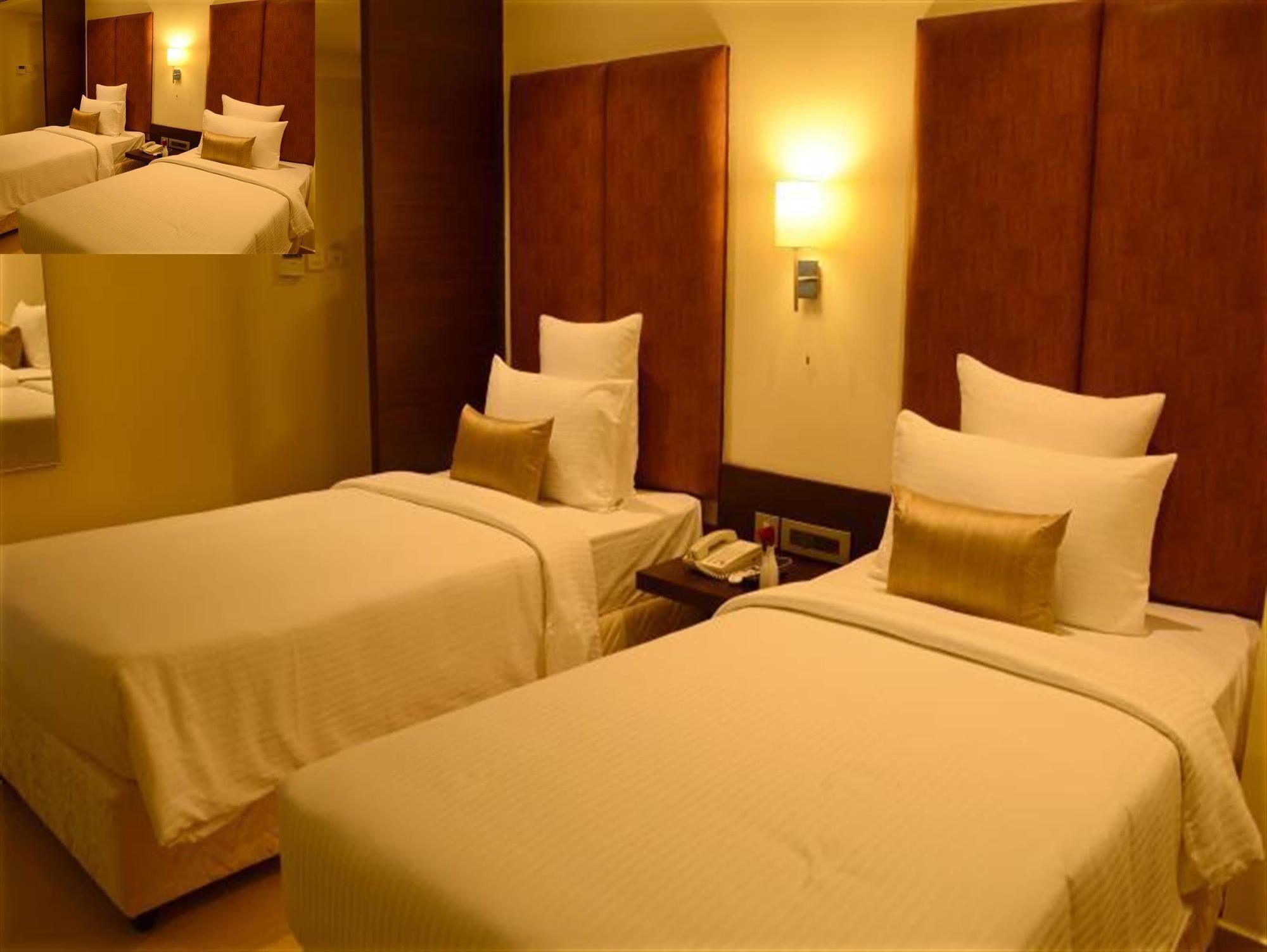 Blu Iris Hotel Madras Buitenkant foto